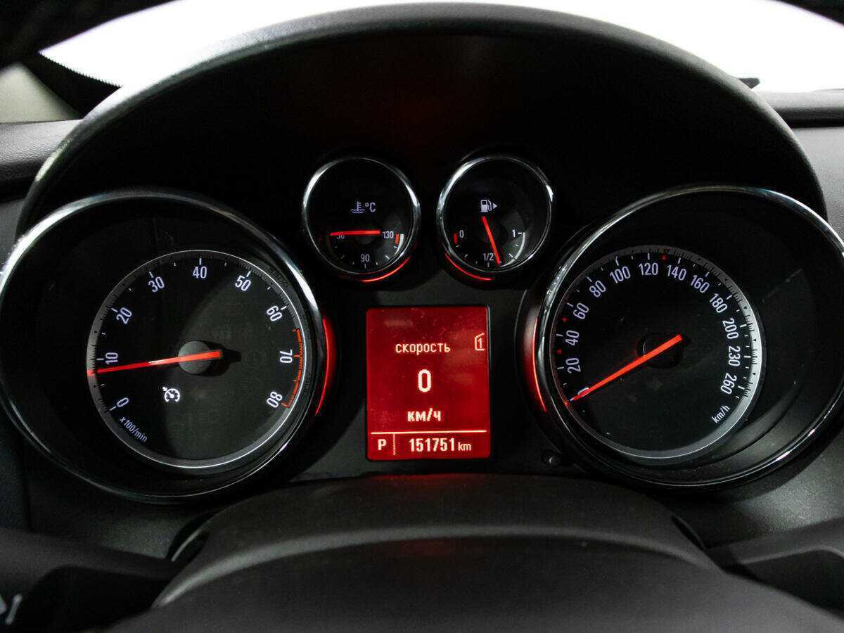 Opel Astra 2013 года с пробегом. Фото: #11