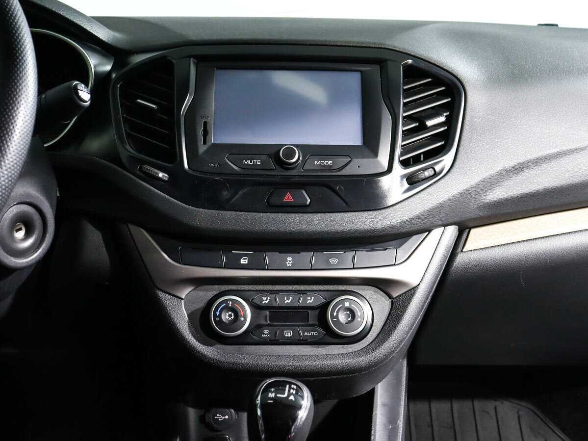 Lada (ВАЗ) Vesta 2019 года с пробегом. Фото: #10