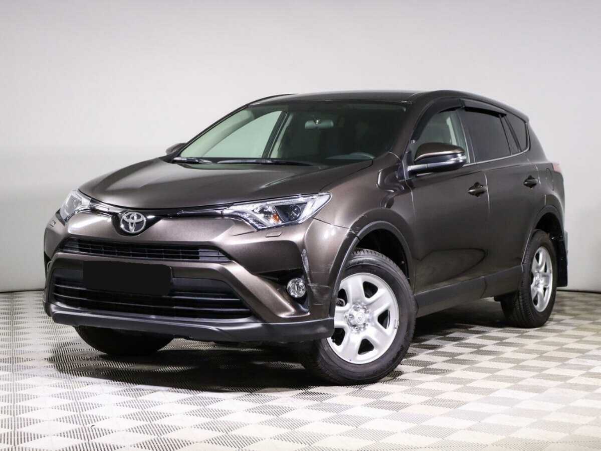 Toyota RAV4 2018 года с пробегом. Посмотреть фото