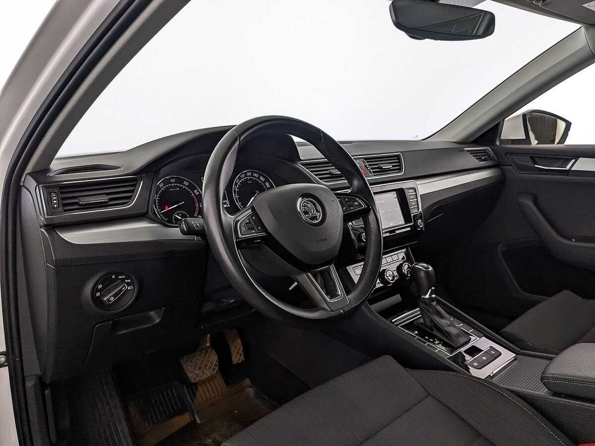 Skoda Superb 2017 года с пробегом. Фото: #14