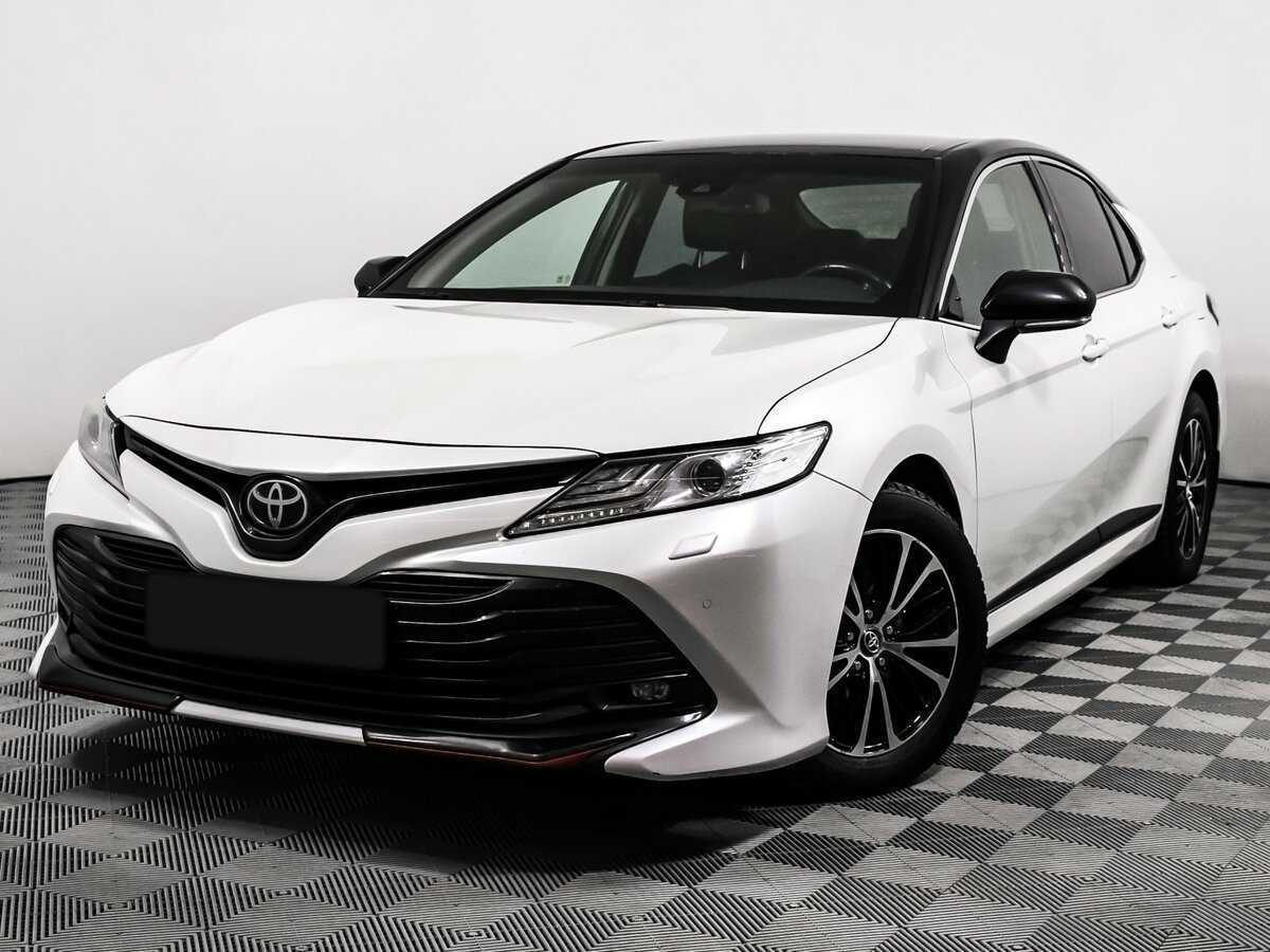 Toyota Camry 2020 года с пробегом. Посмотреть фото