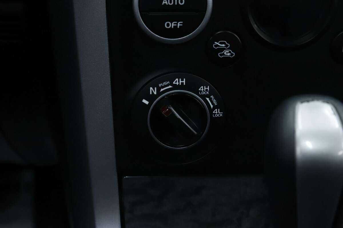 Suzuki Grand Vitara 2012 года с пробегом. Фото: #13