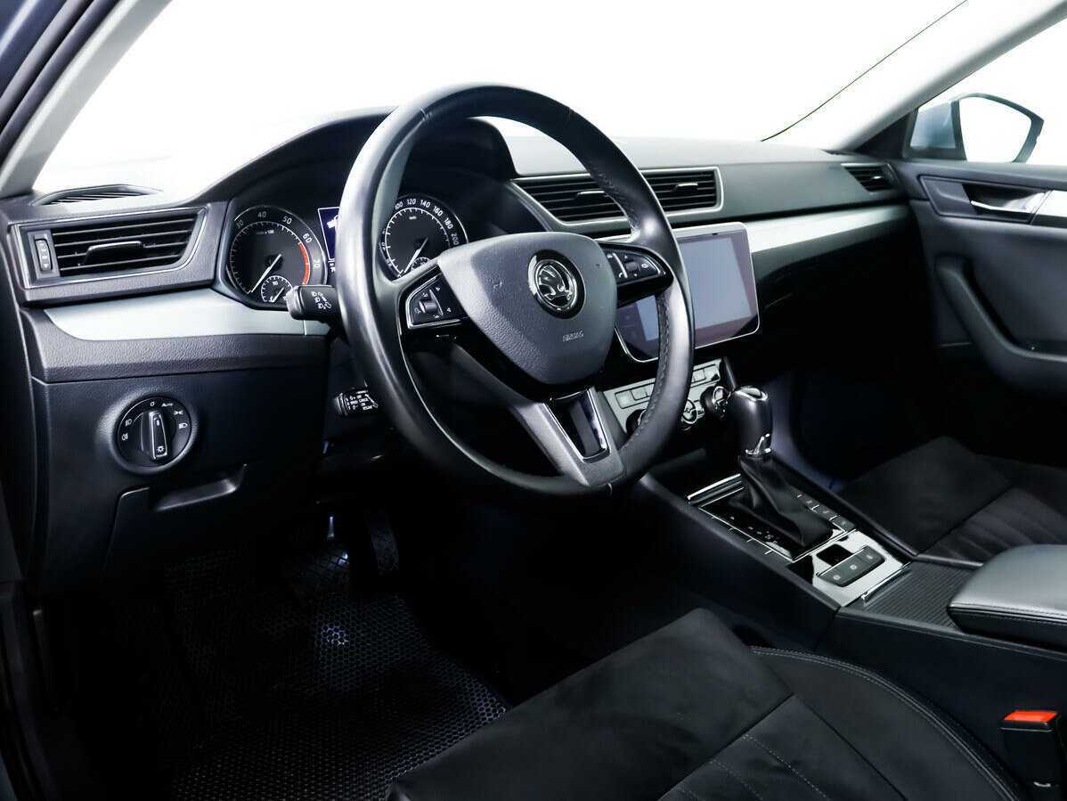 Skoda Superb 2017 года с пробегом. Фото: #10