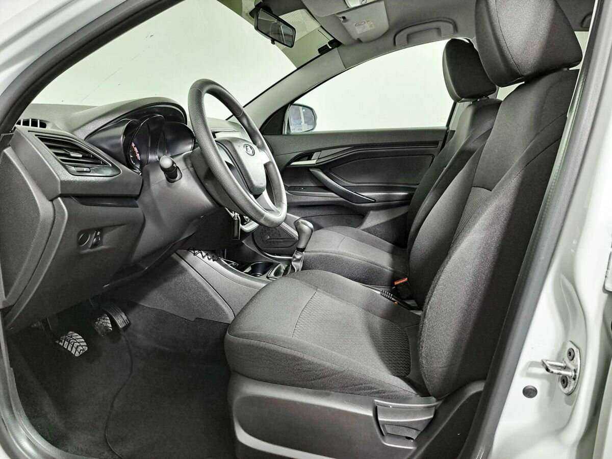 Lada (ВАЗ) Vesta 2019 года с пробегом. Фото: #11