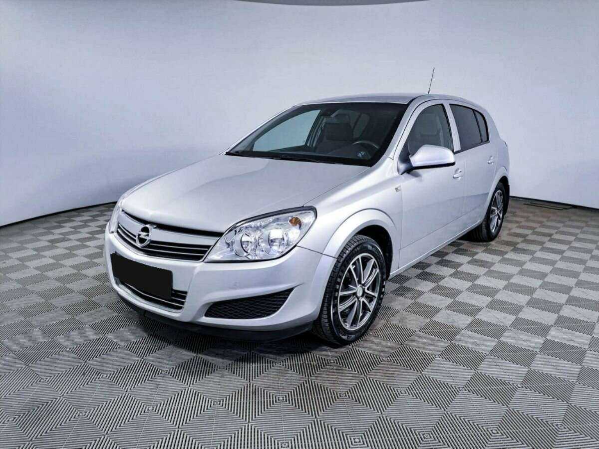 Opel Astra 2013 года с пробегом. Фото: #0