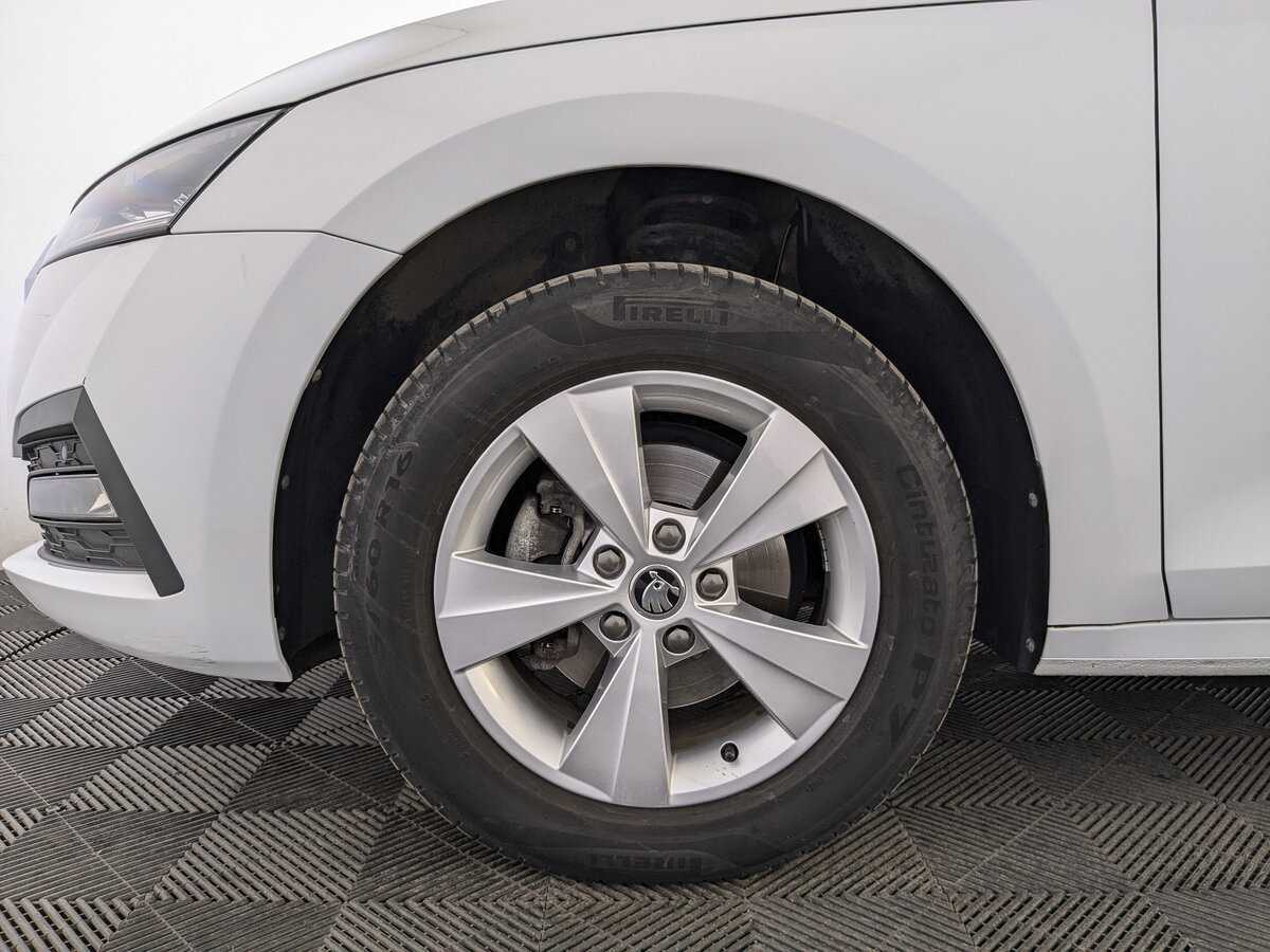 Skoda Octavia 2021 года с пробегом. Фото: #11