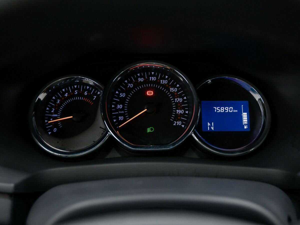 Renault Sandero 2015 года с пробегом. Фото: #22