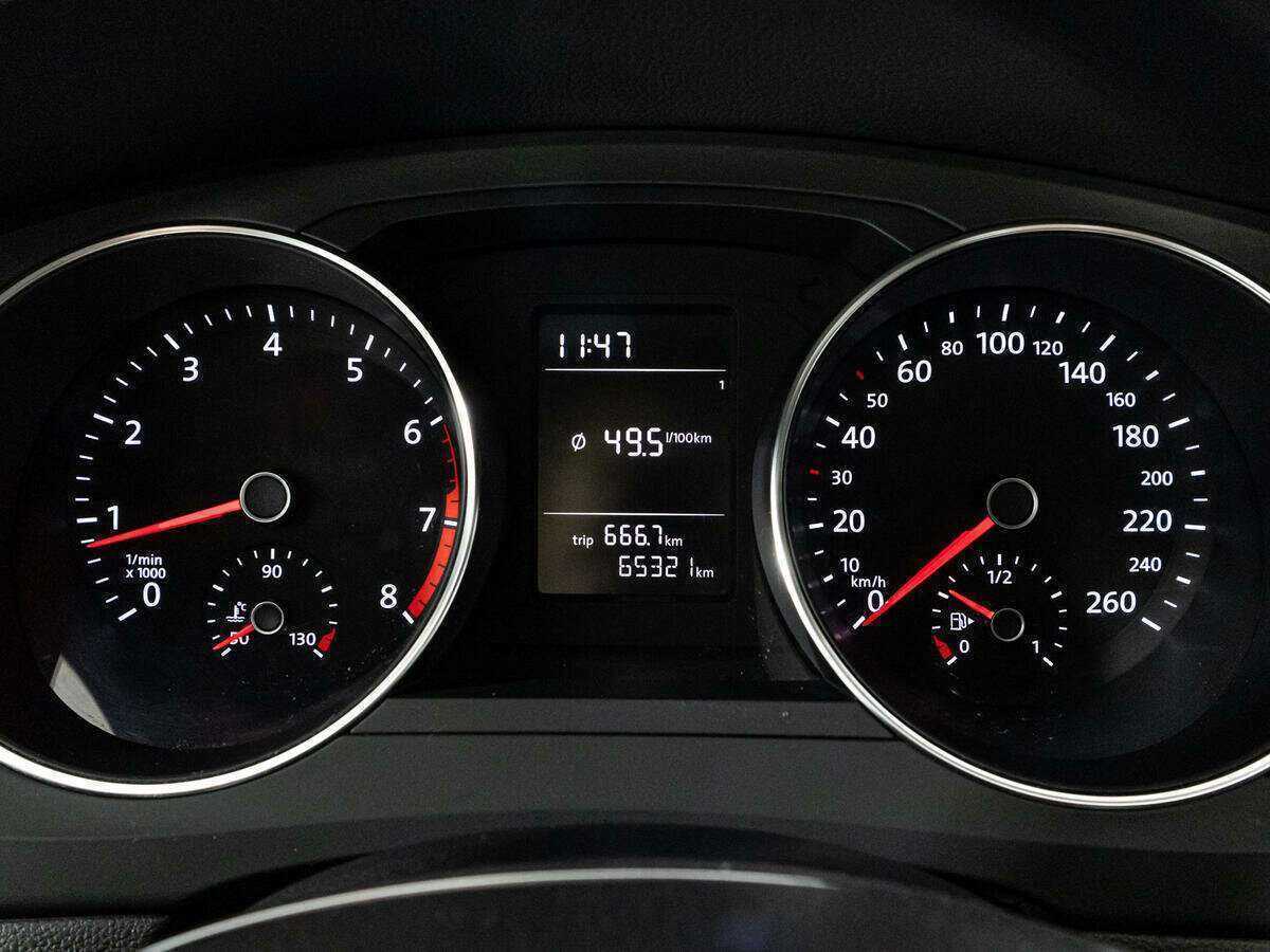 Volkswagen Jetta 2015 года с пробегом. Фото: #11