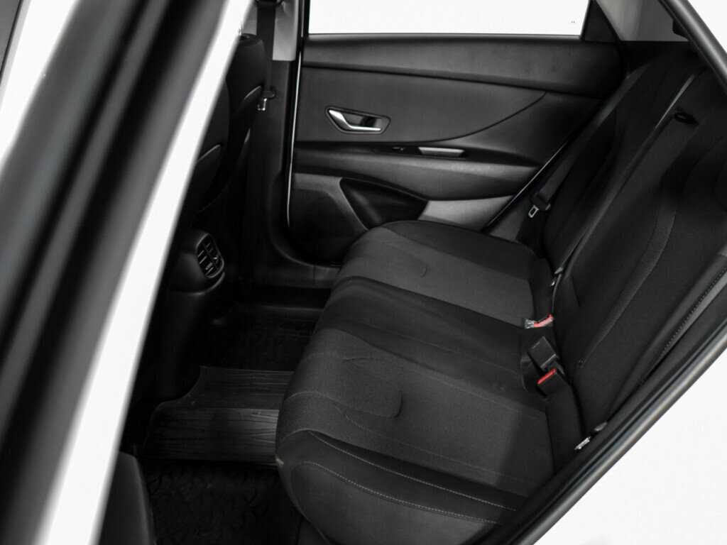 Hyundai Elantra 2021 года с пробегом. Фото: #7