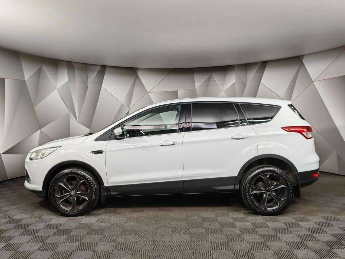 Ford Kuga 2015 года с пробегом. Фото: #3