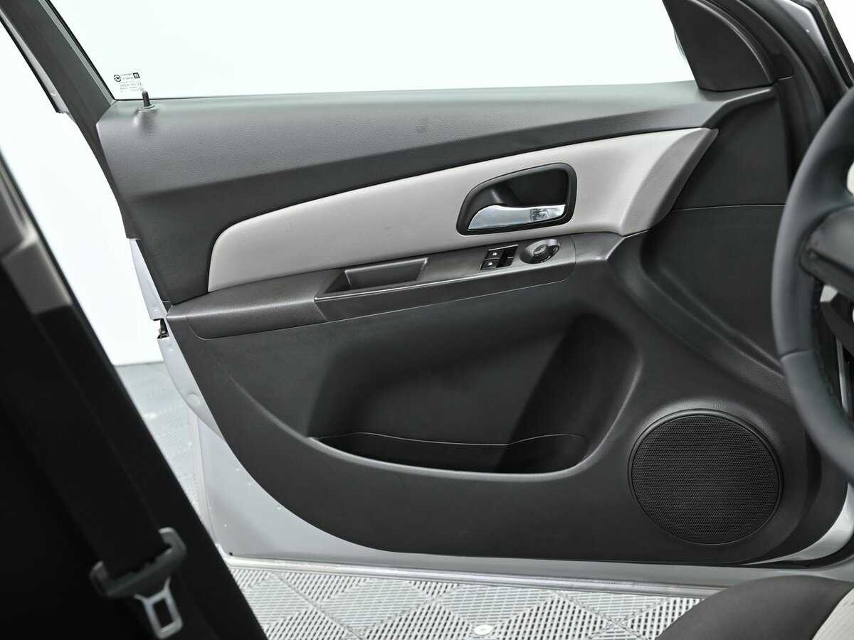 Chevrolet Cruze 2013 года с пробегом. Фото: #5