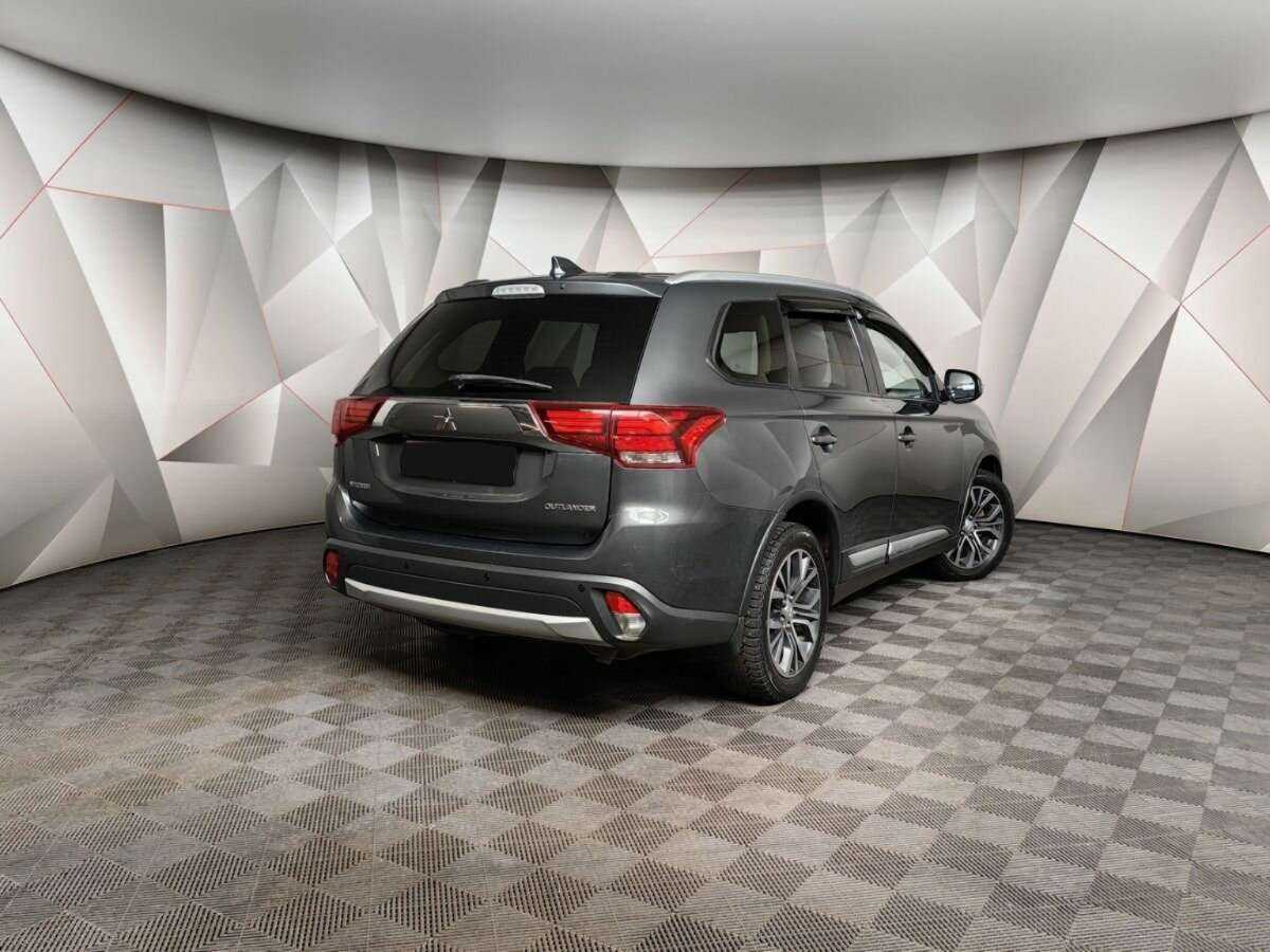 Mitsubishi Outlander 2017 года с пробегом. Фото: #1