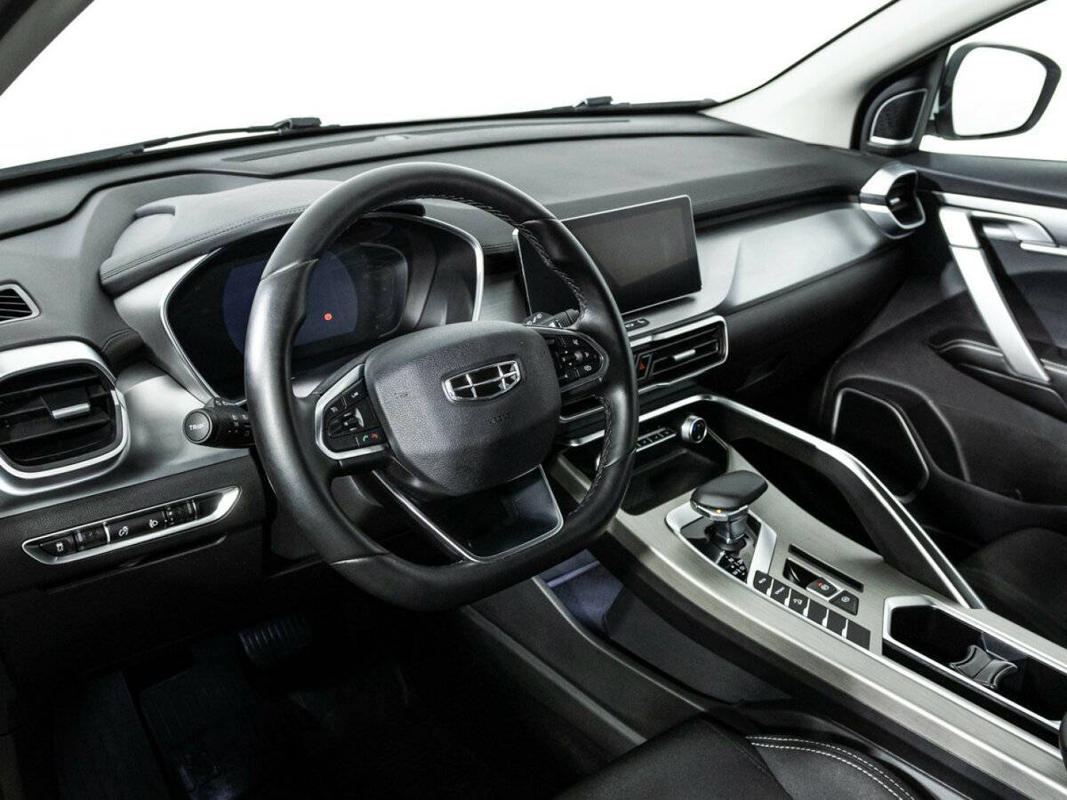 Geely Coolray 2022 года с пробегом. Фото: #10