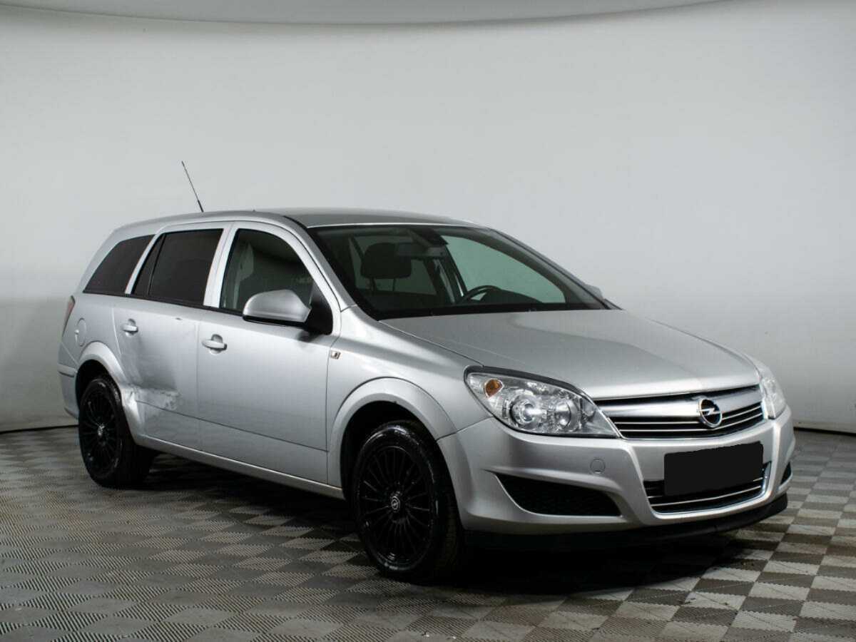 Opel Astra 2014 года с пробегом. Фото: #2