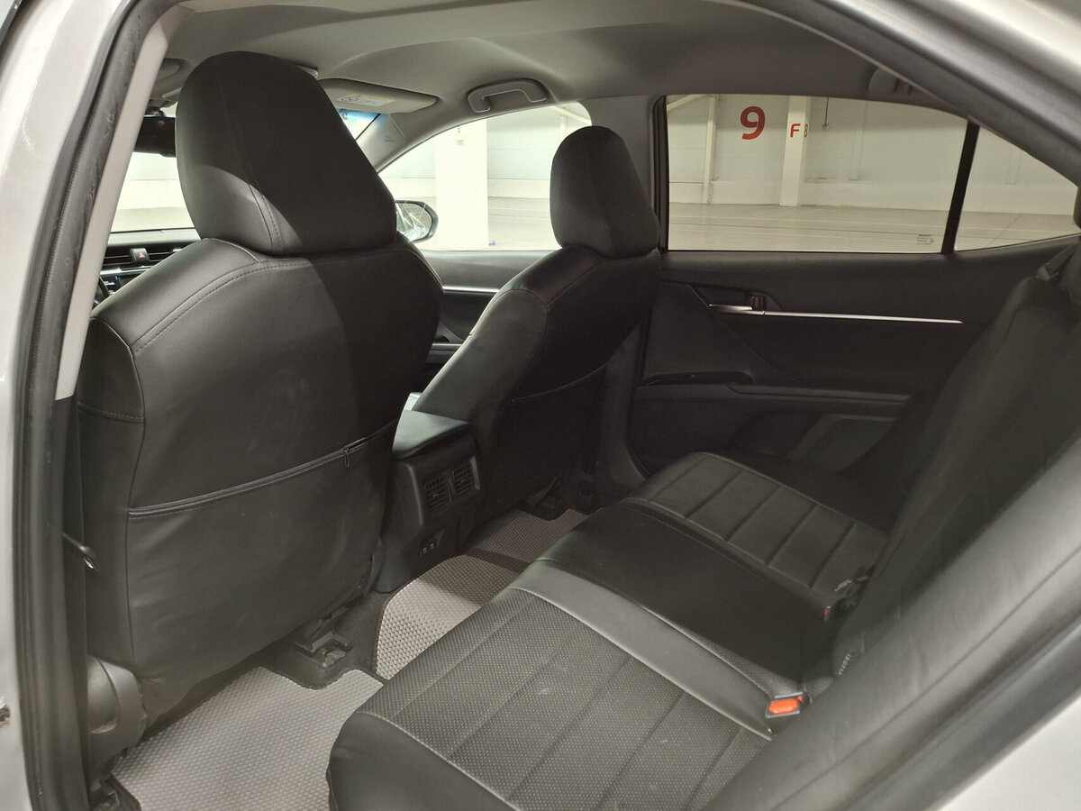 Toyota Camry 2018 года с пробегом. Фото: #10