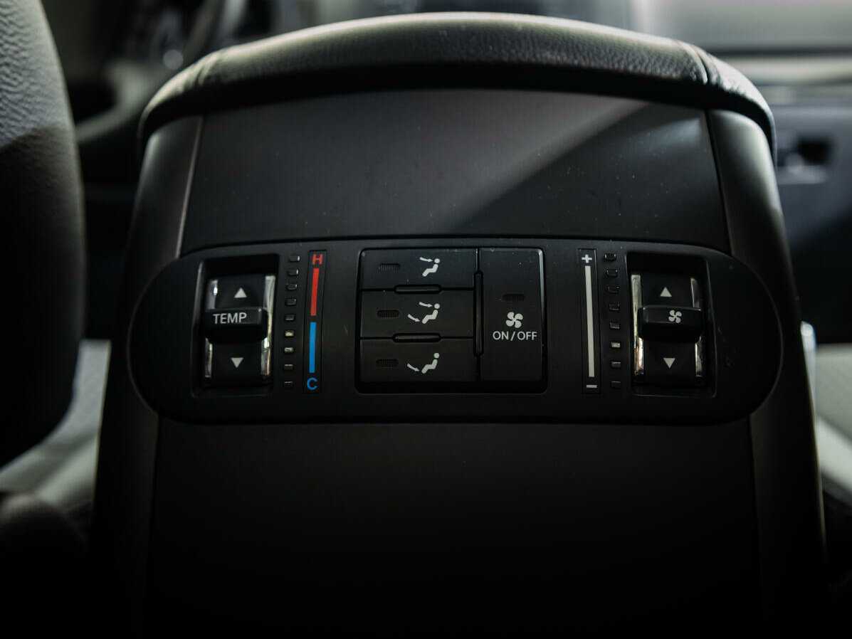 Kia Mohave 2014 года с пробегом. Фото: #14