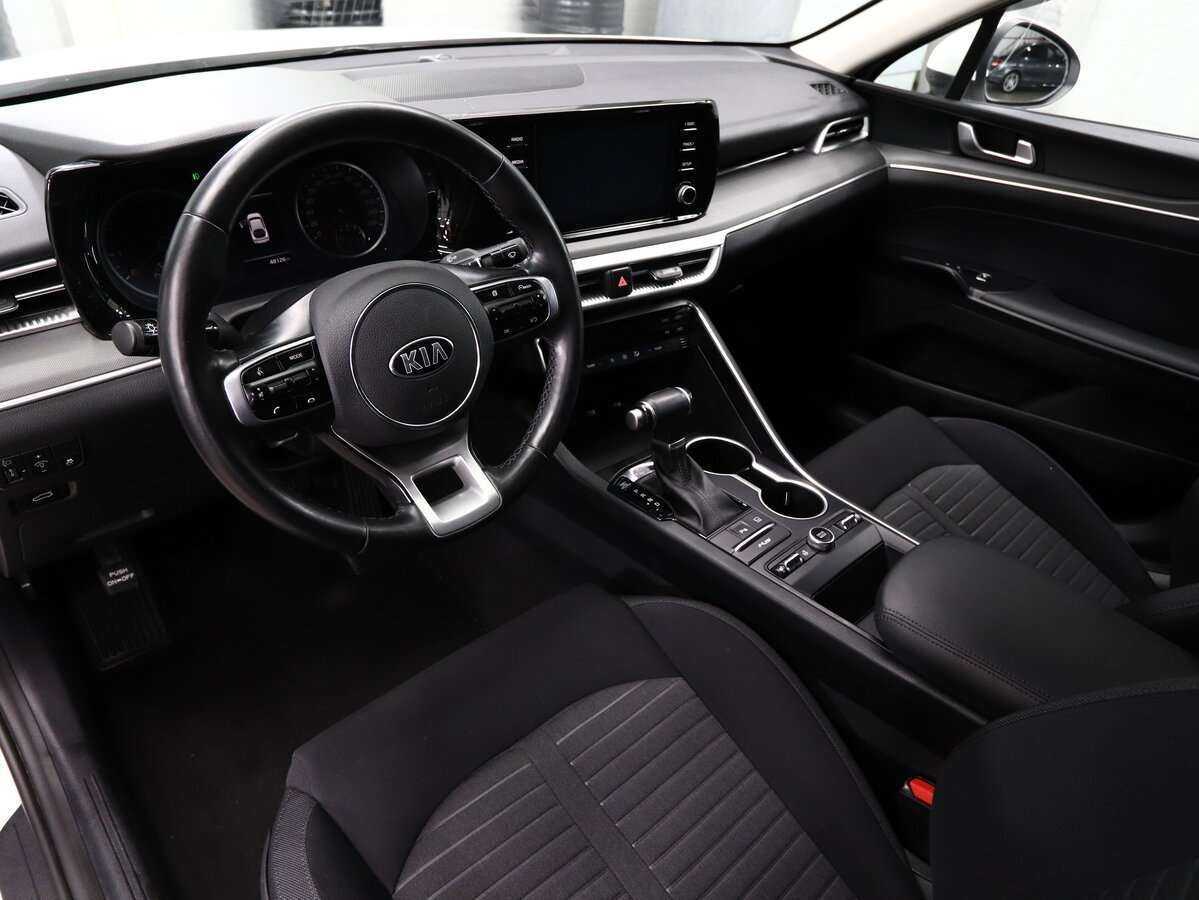 Kia K5 2021 года с пробегом. Фото: #8