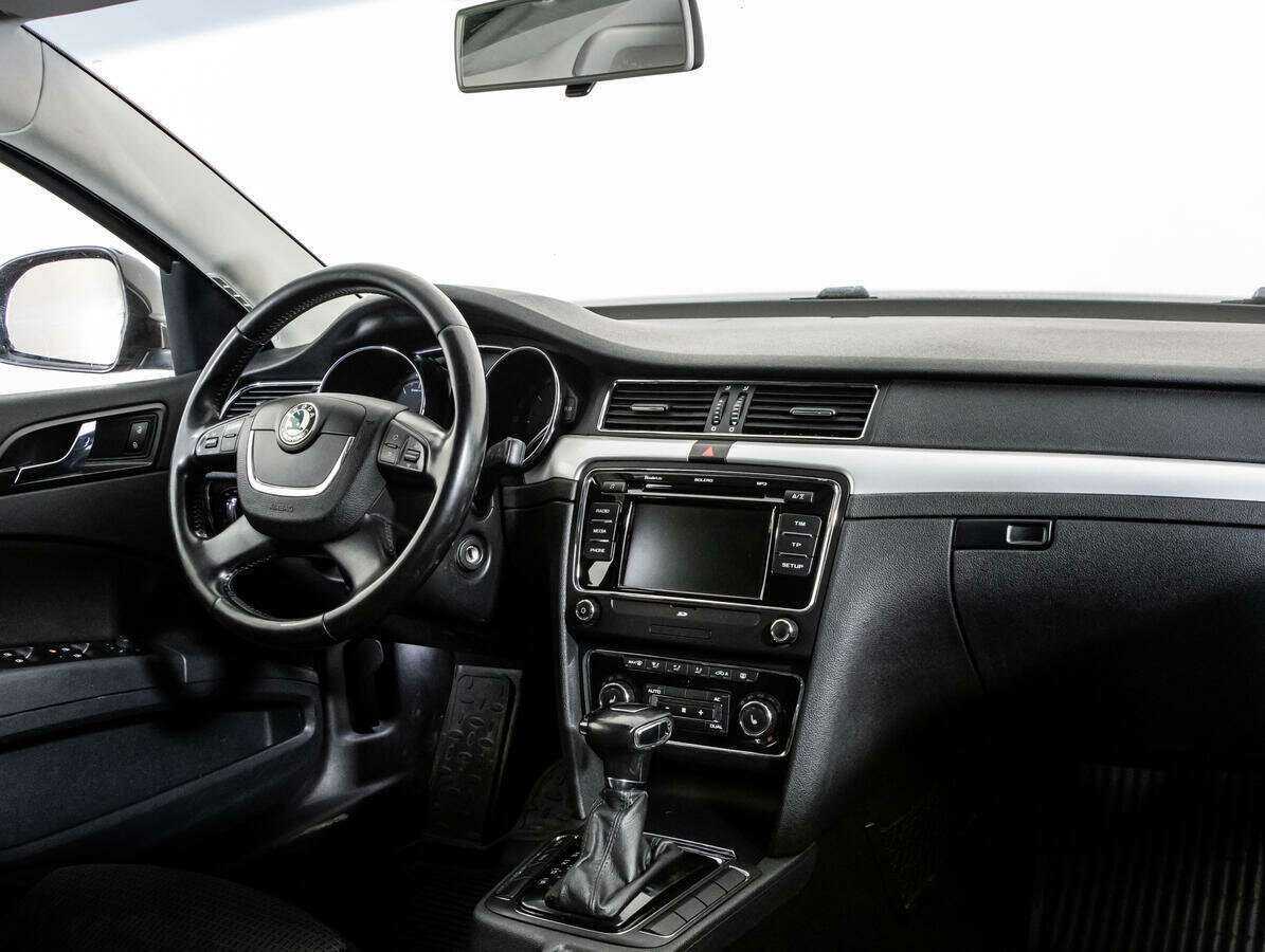 Skoda Superb 2012 года с пробегом. Фото: #8