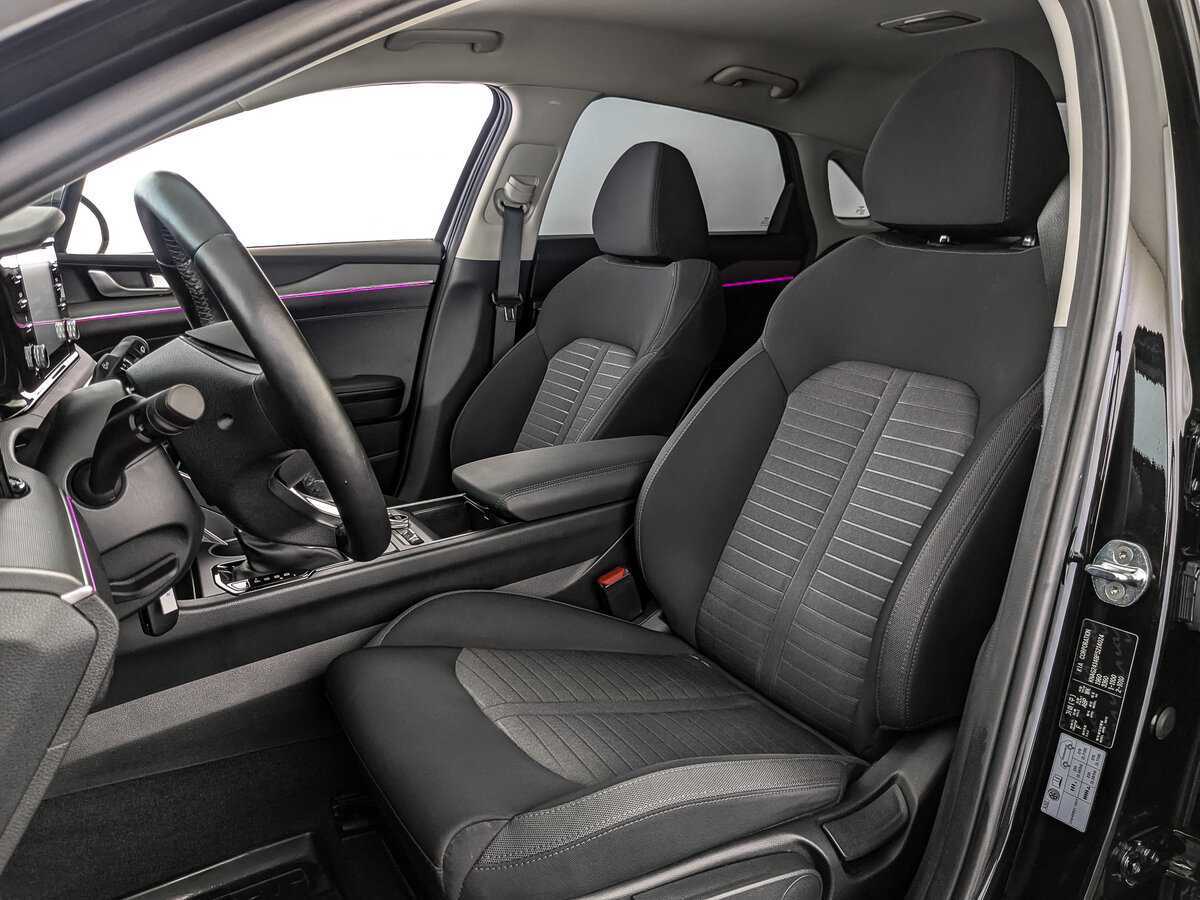 Kia K5 2023 года с пробегом. Фото: #15