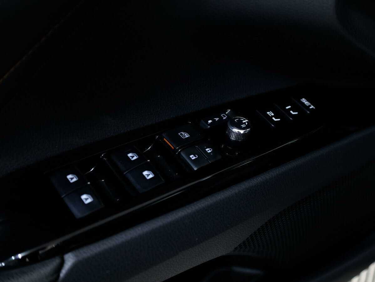 Toyota Camry 2019 года с пробегом. Фото: #27