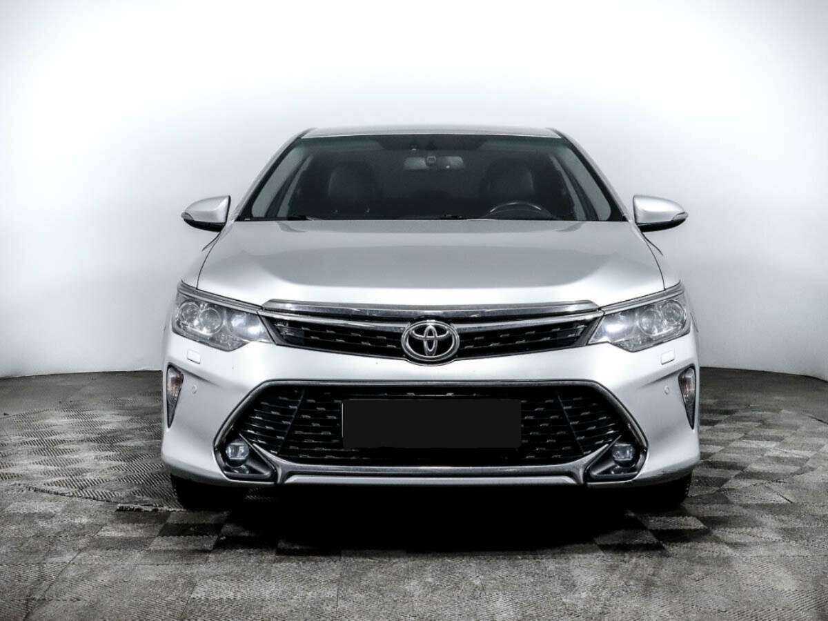 Toyota Camry 2018 года с пробегом. Фото: #1
