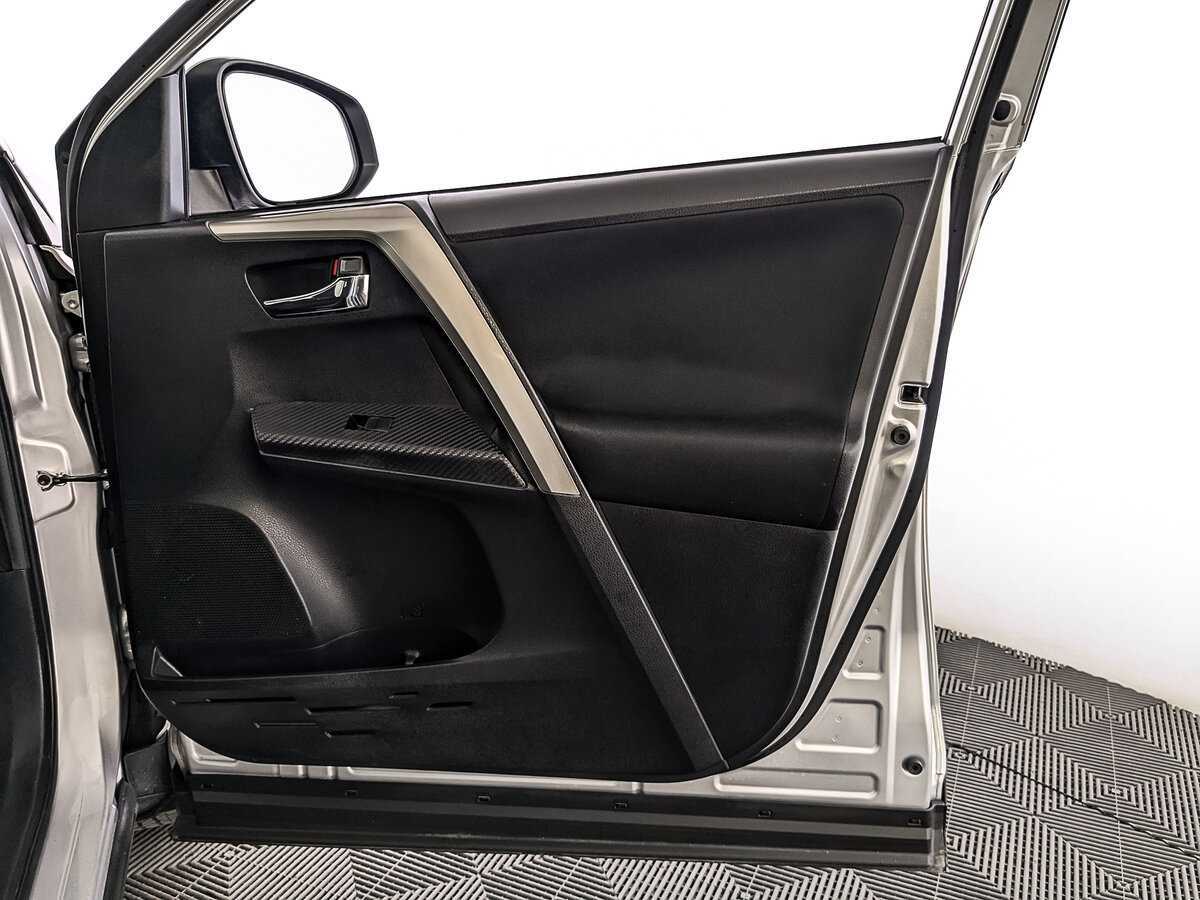 Toyota RAV4 2013 года с пробегом. Фото: #23