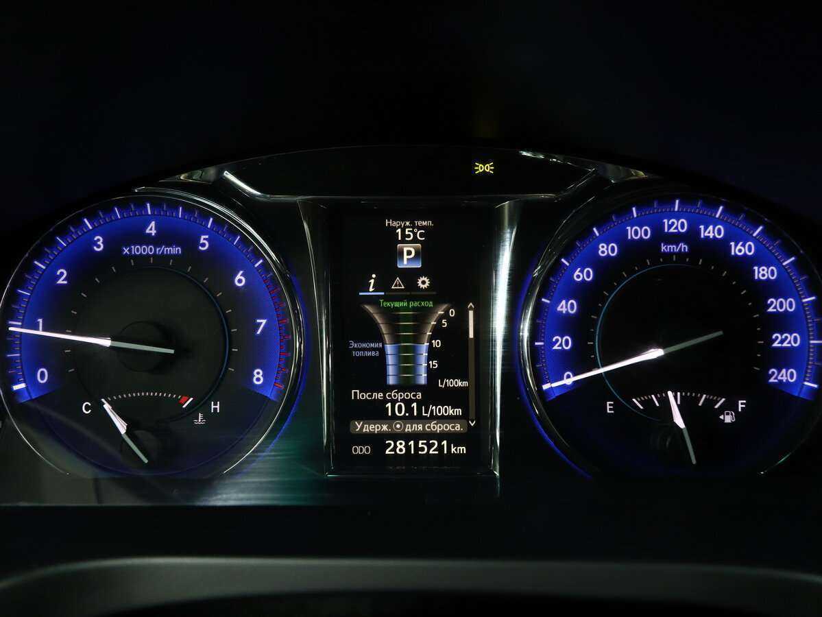 Toyota Camry 2016 года с пробегом. Фото: #17