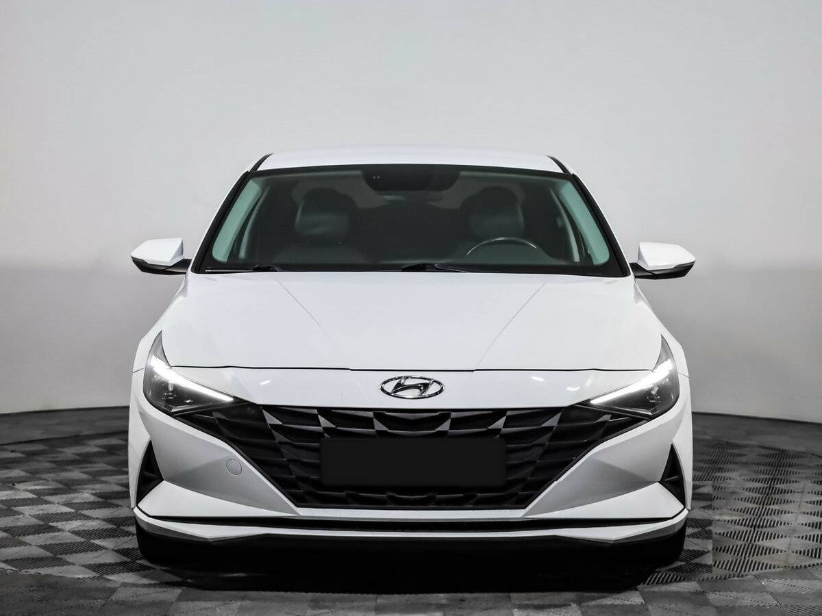 Hyundai Elantra 2021 года с пробегом. Фото: #1