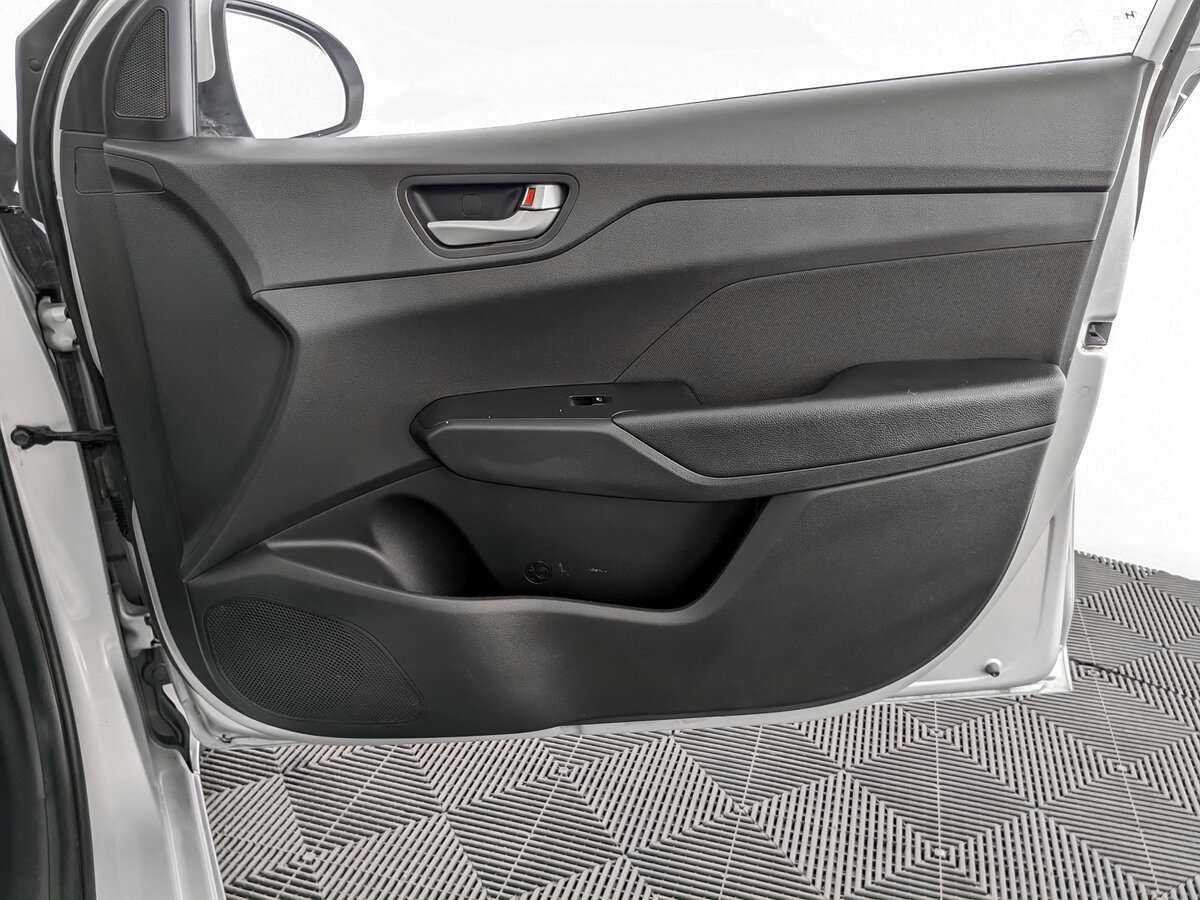 Hyundai Solaris 2018 года с пробегом. Фото: #23