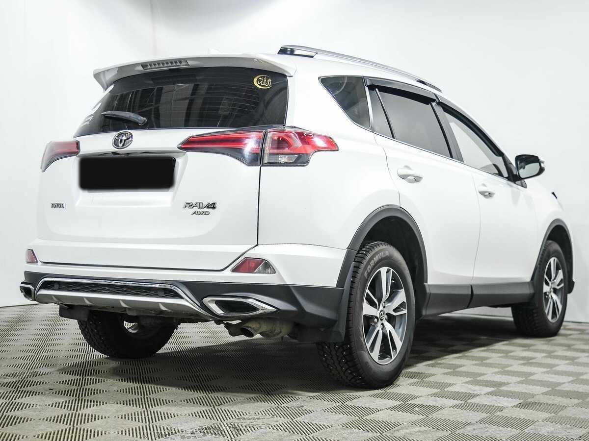 Toyota RAV4 2018 года с пробегом. Фото: #3