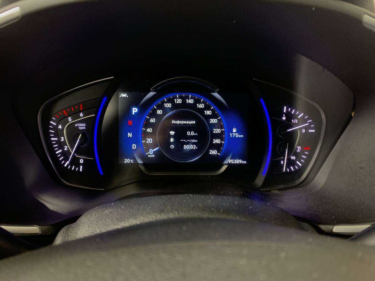 Hyundai Santa Fe 2019 года с пробегом. Фото: #11