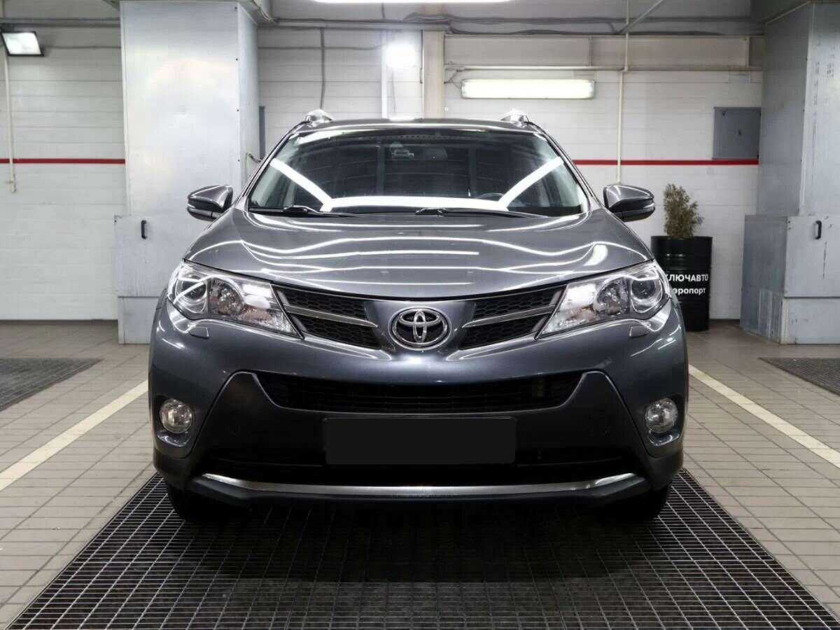 Toyota RAV4 2013 года с пробегом. Фото: #2