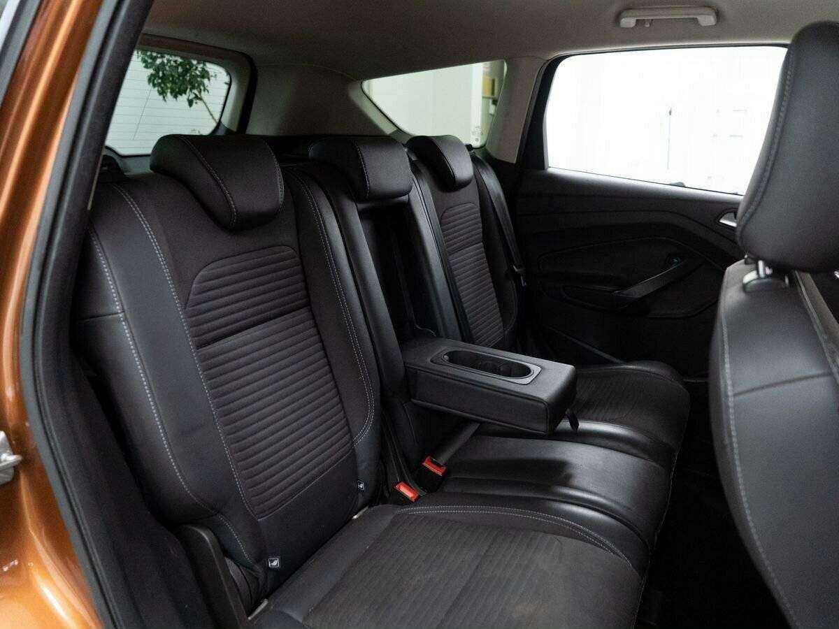 Ford Kuga 2017 года с пробегом. Фото: #7