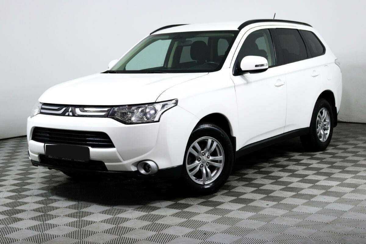 Mitsubishi Outlander 2013 года с пробегом. Фото: #0