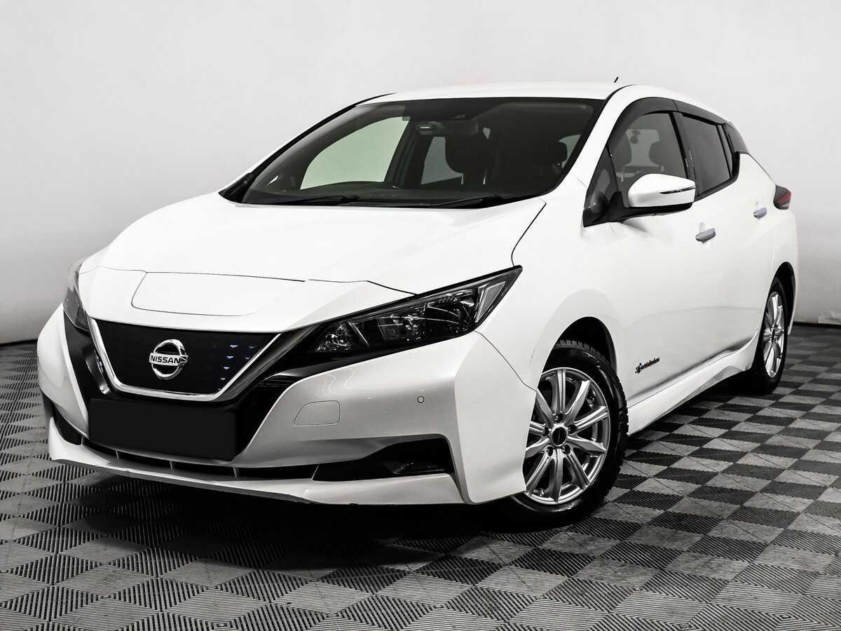 Nissan Leaf 2017 года с пробегом. Посмотреть фото