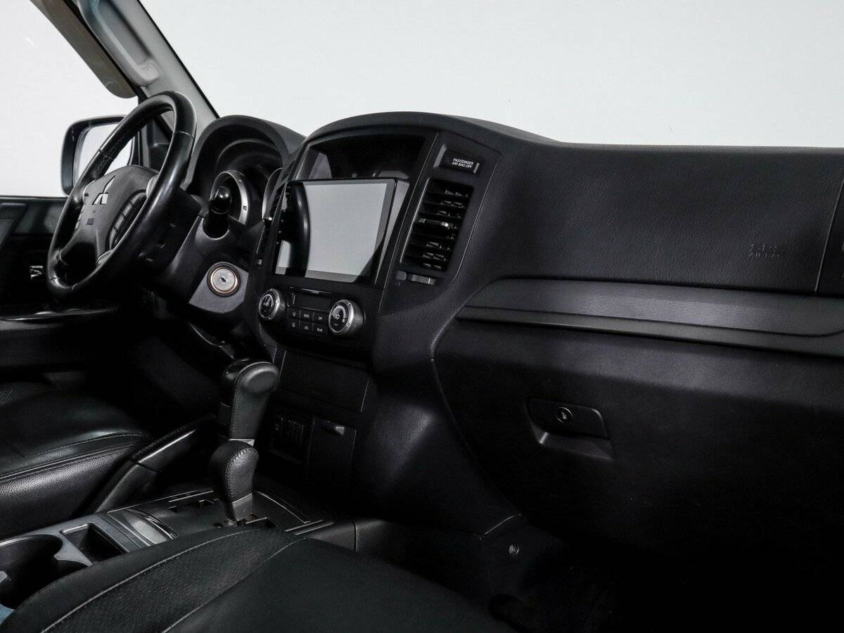 Mitsubishi Pajero 2012 года с пробегом. Фото: #6