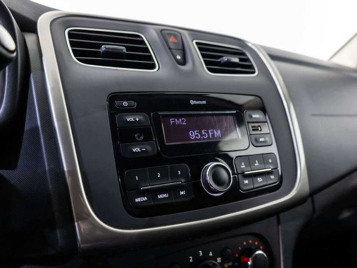 Renault Logan 2019 года с пробегом. Фото: #11