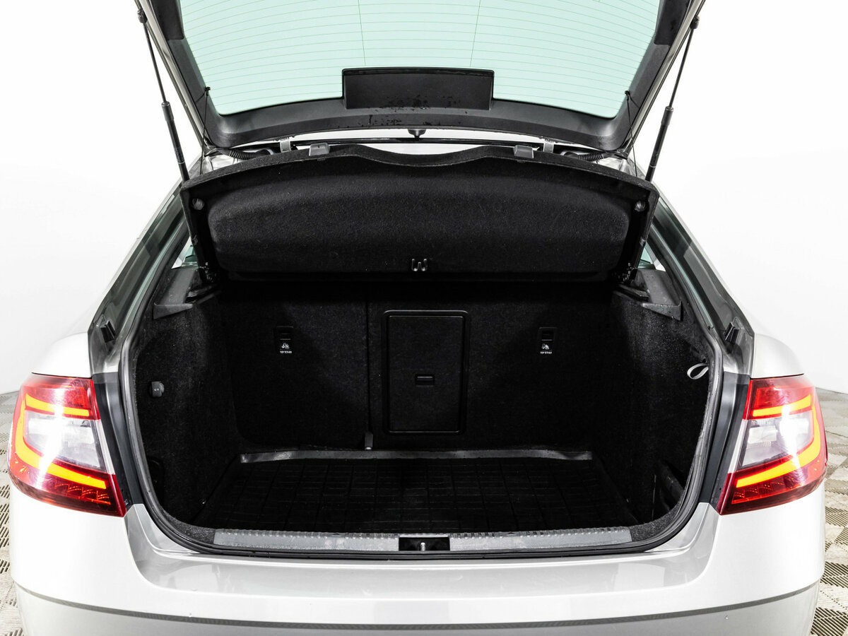 Skoda Octavia 2019 года с пробегом. Фото: #20