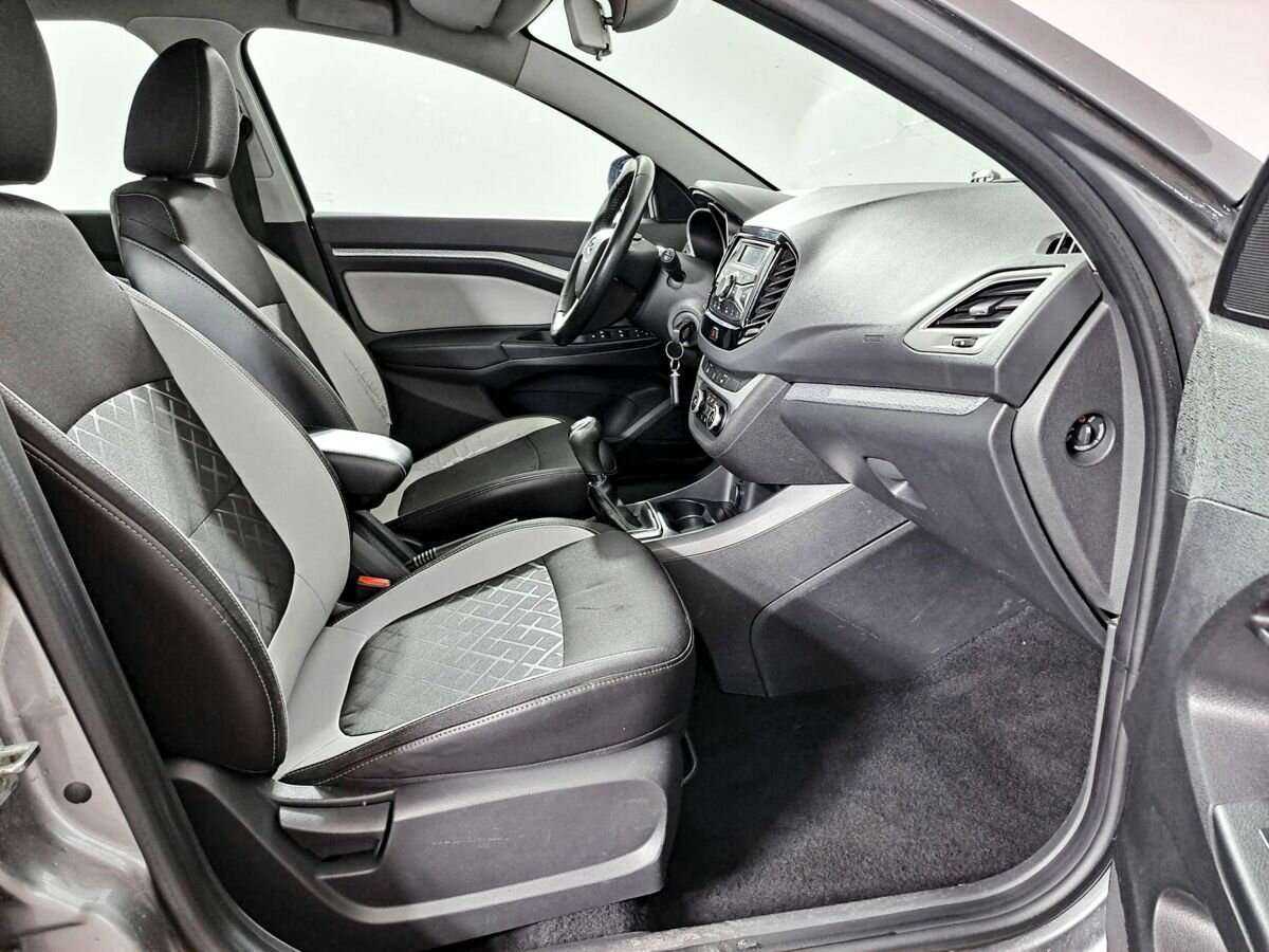 Lada (ВАЗ) Vesta 2017 года с пробегом. Фото: #10