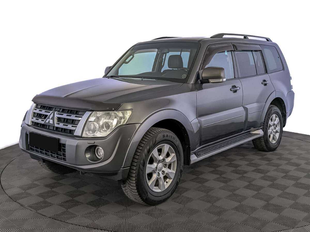 Mitsubishi Pajero 2013 года с пробегом. Посмотреть фото