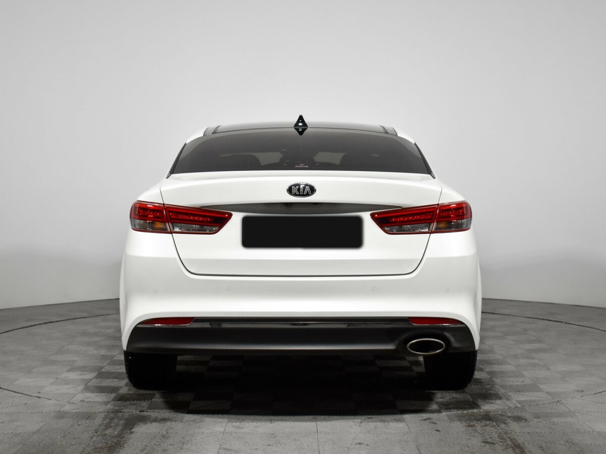 Kia K5 2017 года с пробегом. Фото: #4