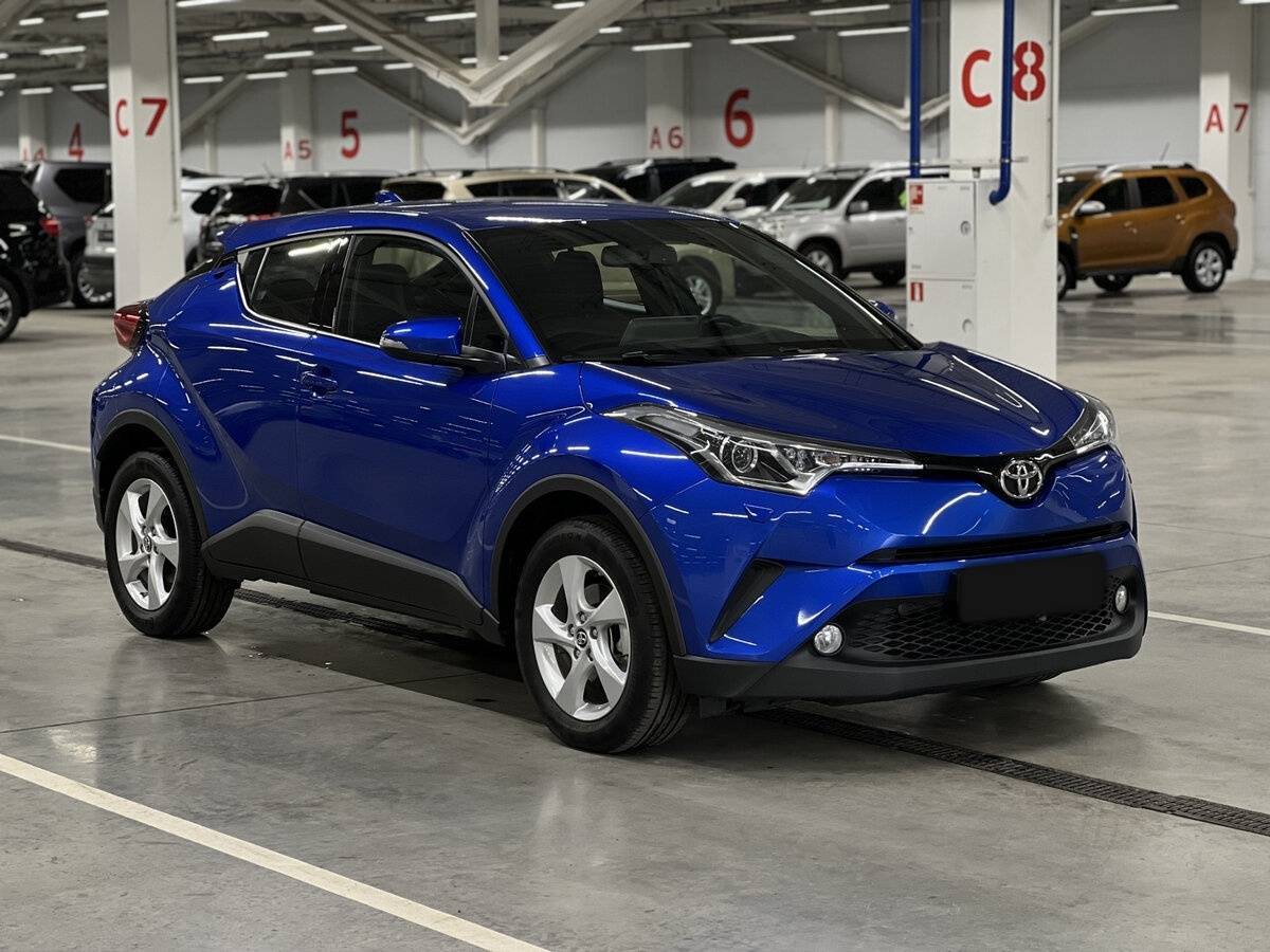 Toyota C-HR 2019 года с пробегом. Фото: #2