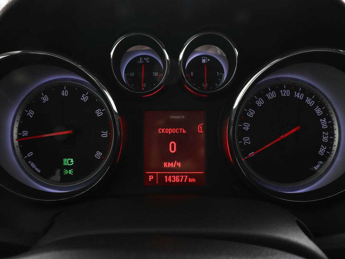 Opel Astra 2012 года с пробегом. Фото: #10