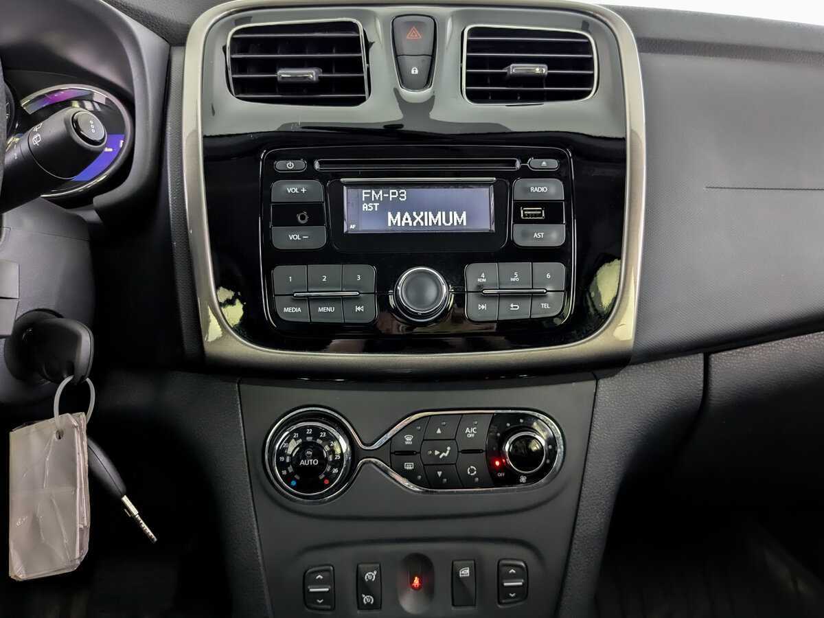 Renault Sandero 2016 года с пробегом. Фото: #12