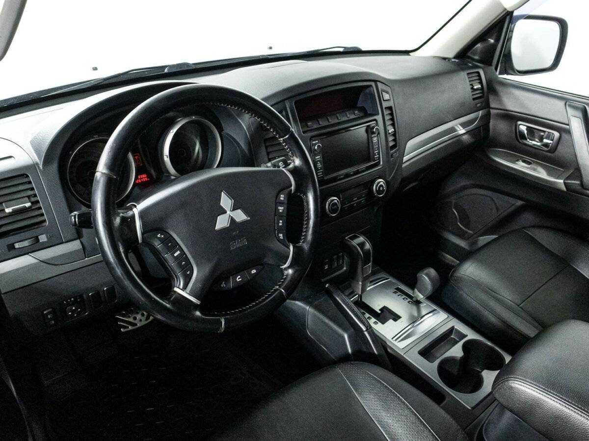 Mitsubishi Pajero 2012 года с пробегом. Фото: #10