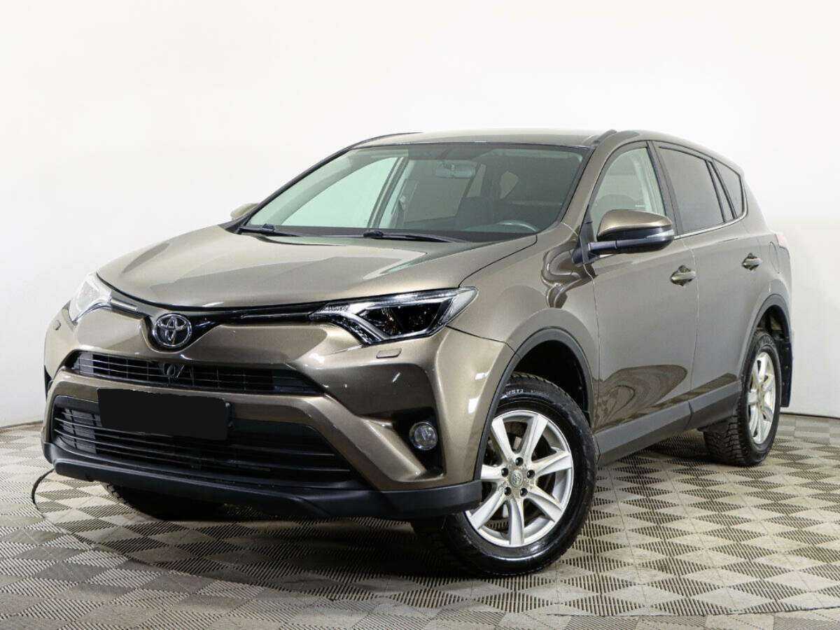 Toyota RAV4 2017 года с пробегом. Посмотреть фото