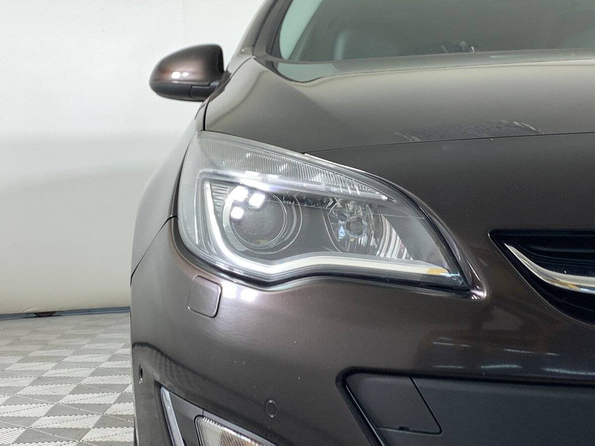 Opel Astra 2014 года с пробегом. Фото: #9