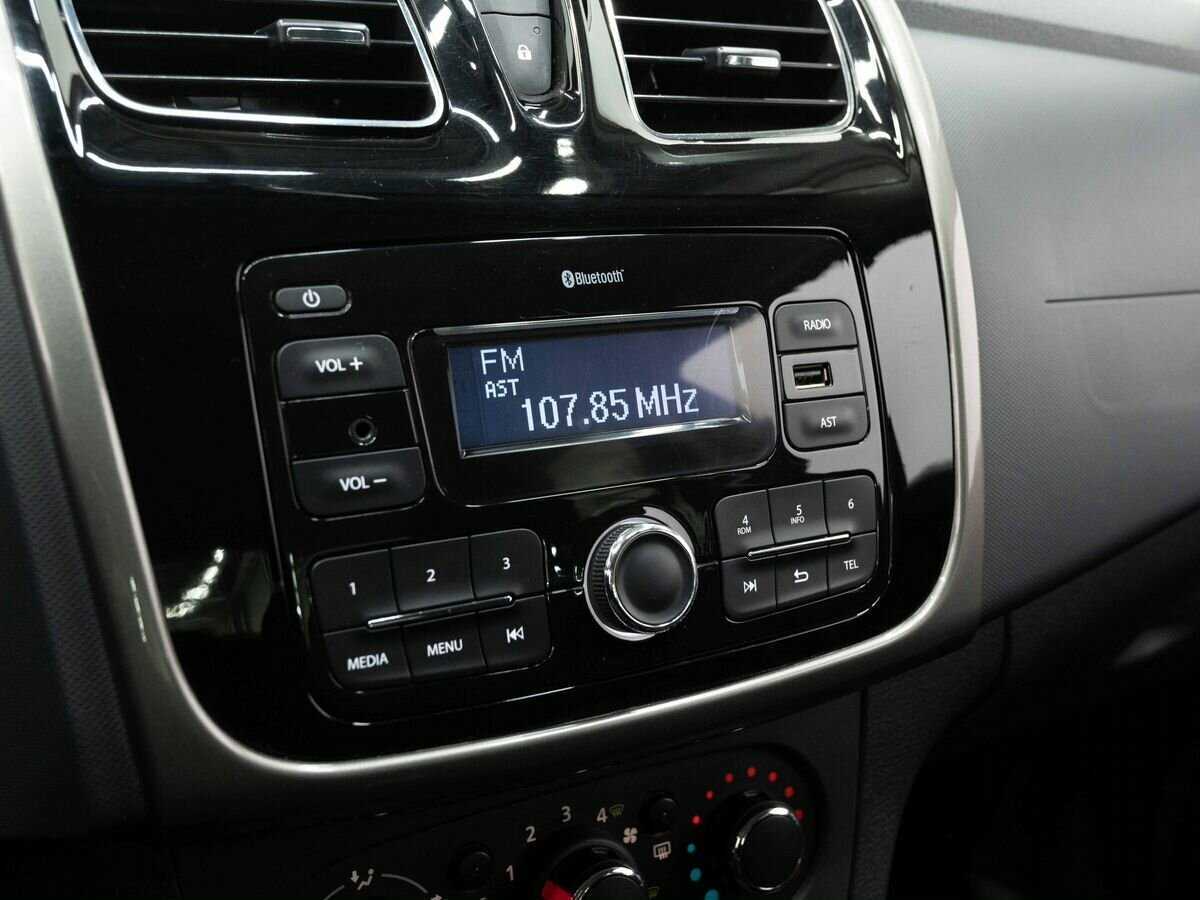 Renault Logan 2018 года с пробегом. Фото: #18