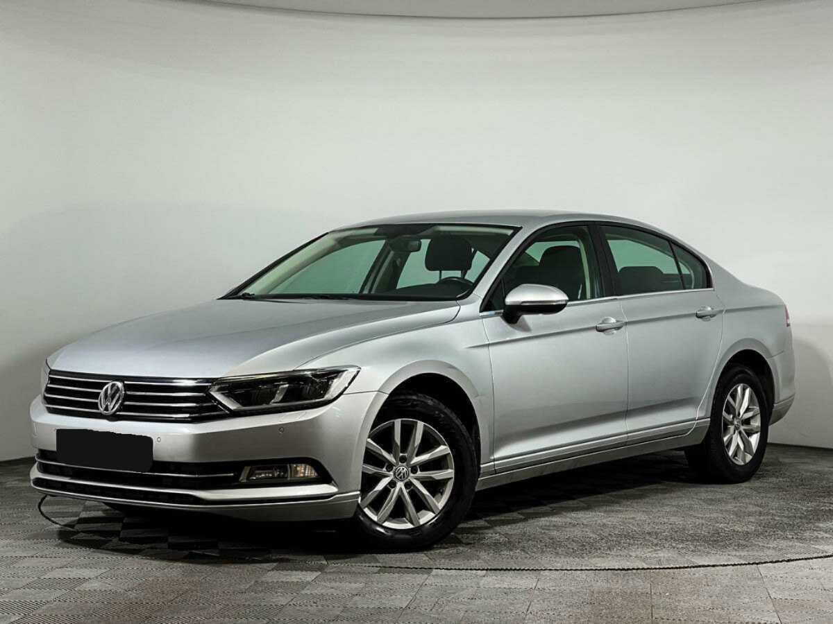 Volkswagen Passat 2016 года с пробегом. Посмотреть фото