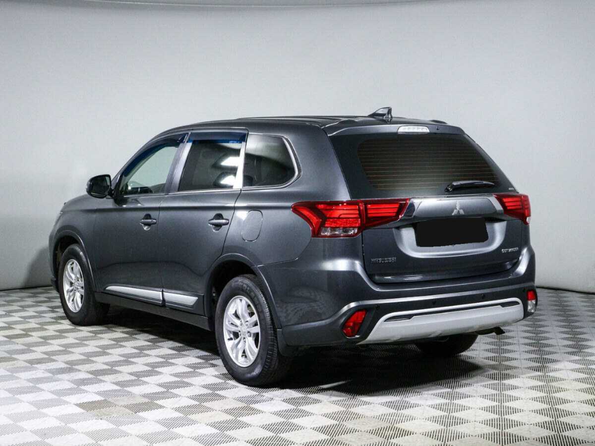 Mitsubishi Outlander 2018 года с пробегом. Фото: #5